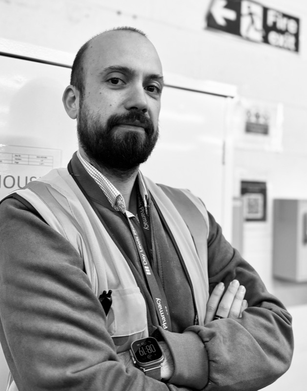 Paulo Gomes warehouse manager and operations specialist